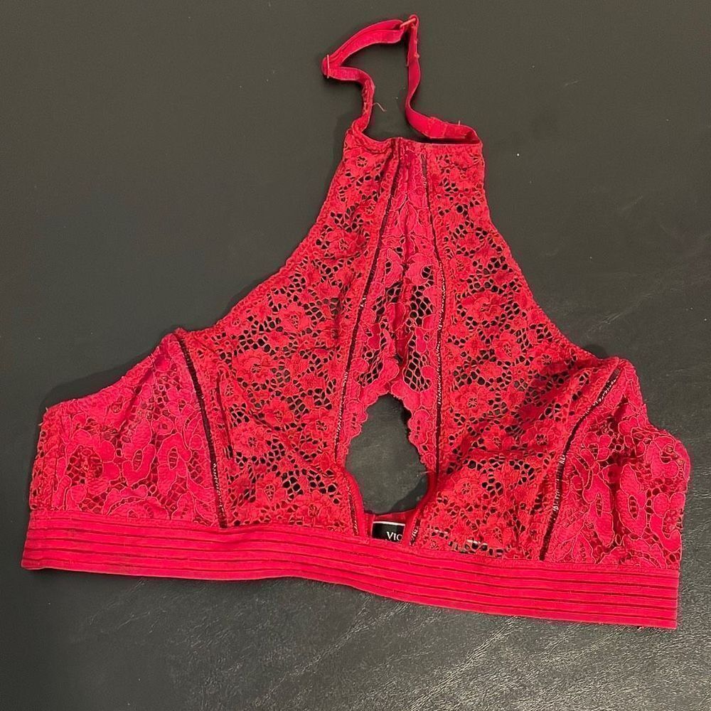Victoria’s Secret Bralette. Size Medium. Red